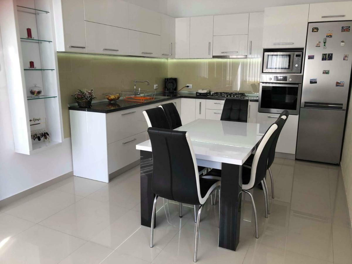 Отель Casa Leny Tohanu Nou Экстерьер фото