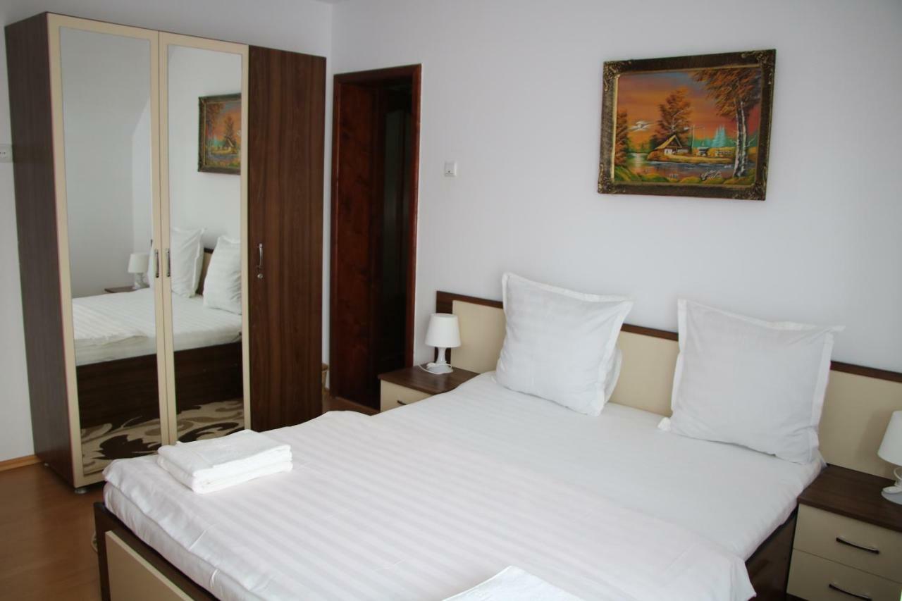 Отель Casa Leny Tohanu Nou Экстерьер фото