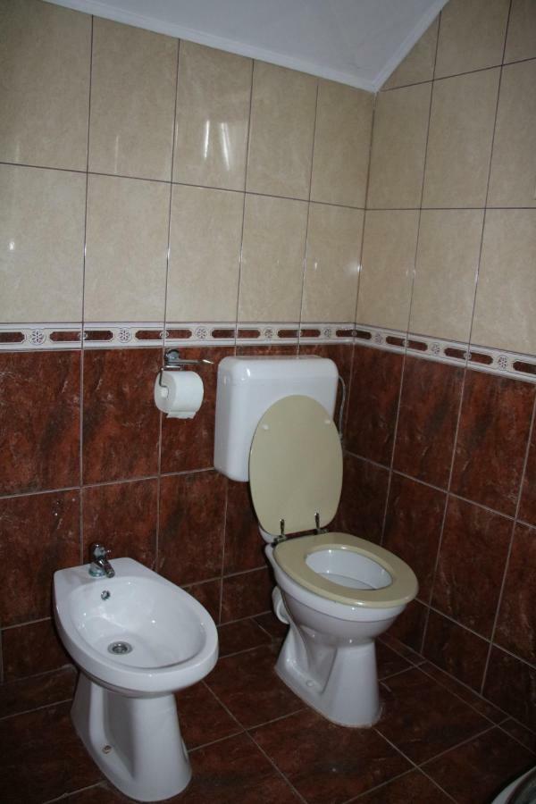 Отель Casa Leny Tohanu Nou Экстерьер фото